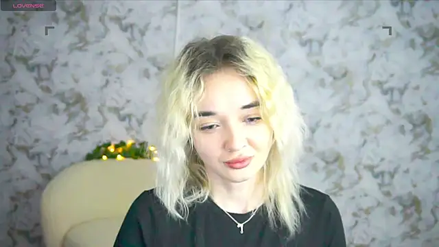 Ashley S online show from 04-25-26, 10:18