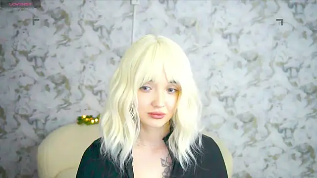 Ashley S online show from 06-11-26, 12:32