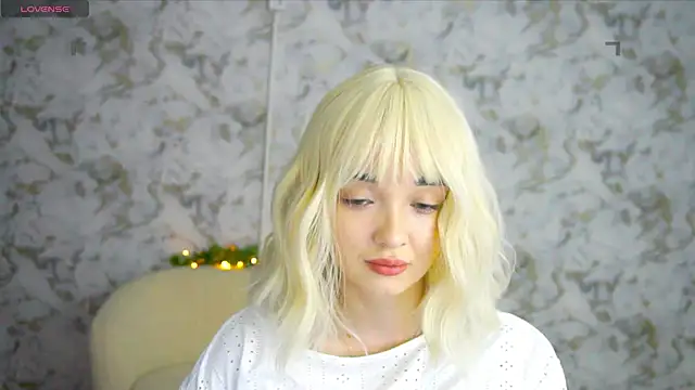 Ashley S online show from 06-11-26, 10:19