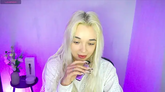 Snapshot of Ashley_S chatting on 07-21-26, 10:12 Ashley S online show from 07-21-26, 10:12