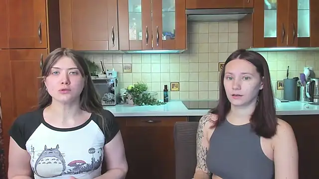 HotCaramellsTV online show from 04-30-26, 11:16