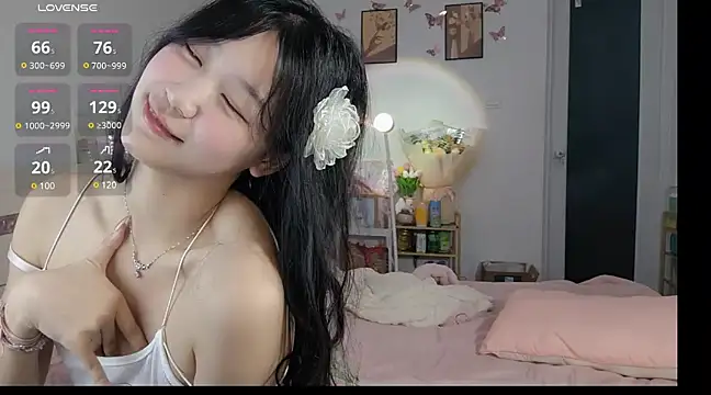 Snapshot of Luminous163 chatting on 03-01-25, 01:51 Luminous163 online show from 03-01-25, 01:51