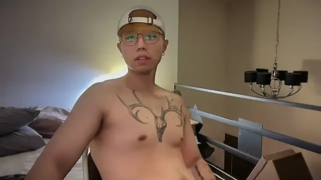 Snapshot of pengpeng_0310 chatting on 03-06-26, 11:17 pengpeng 0310 online show from 03-06-26, 11:17