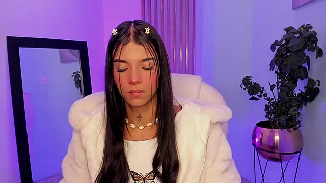 Snapshot of CoralRigan chatting on 01-20-25, 04:54 CoralRigan online show from 01-20-25, 04:54