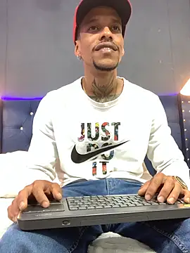 Snapshot of Salomon_koude chatting on 12-05-25, 04:25 Salomon koude online show from 12-05-25, 04:25