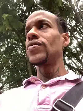 Snapshot of Salomon_koude chatting on 12-16-25, 06:02 Salomon koude online show from 12-16-25, 06:02