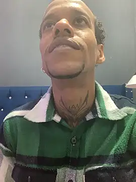 Snapshot of Salomon_koude chatting on 01-16-26, 08:13 Salomon koude online show from 01-16-26, 08:13