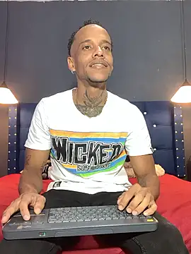 Snapshot of Salomon_koude chatting on 01-17-26, 10:35 Salomon koude online show from 01-17-26, 10:35