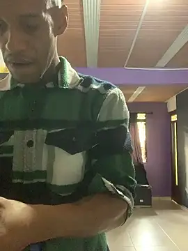 Snapshot of Salomon_koude chatting on 01-18-26, 09:29 Salomon koude online show from 01-18-26, 09:29