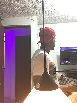 Snapshot of Salomon_koude chatting on 02-08-26, 07:17 Salomon koude online show from 02-08-26, 07:17