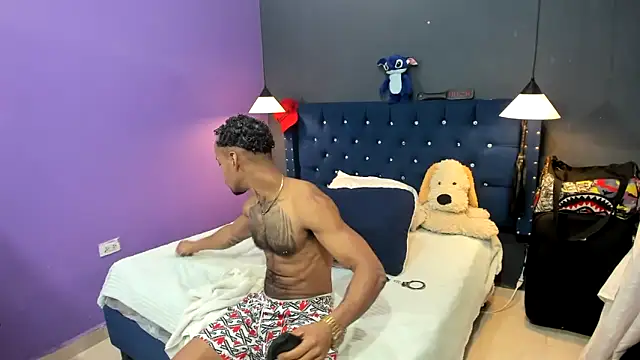 Snapshot of Salomon_koude chatting on 03-06-26, 08:16 Salomon koude online show from 03-06-26, 08:16