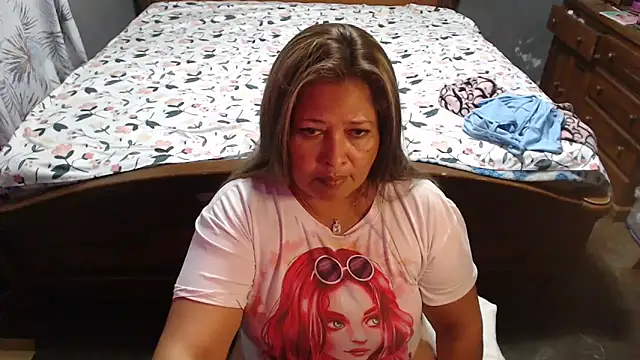 Snapshot of CANDYSWEET51 chatting on 03-15-25, 01:08 CANDYSWEET51 online show from 03-15-25, 01:08