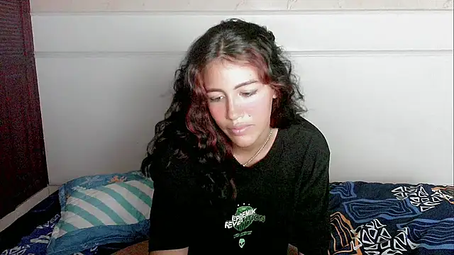 Snapshot of dayanita_hot_ chatting on 02-07-25, 04:03 dayanita hot online show from 02-07-25, 04:03