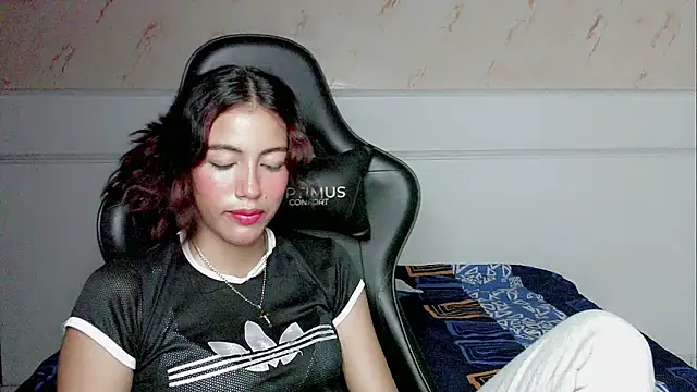 Snapshot of dayanita_hot_ chatting on 02-08-25, 01:22 dayanita hot online show from 02-08-25, 01:22
