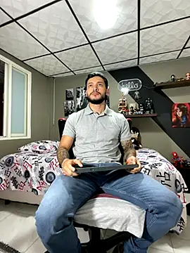 marcel crawford96 online show from 09-10-25, 01:22