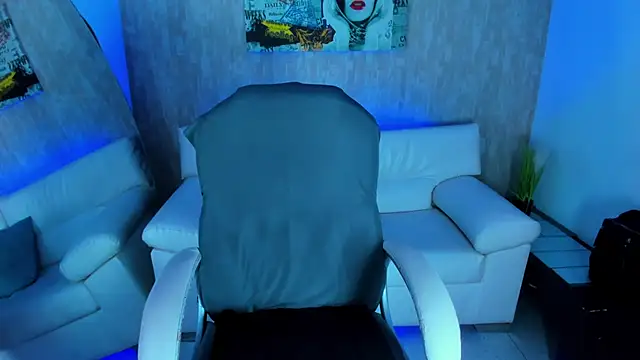 Snapshot of nova_sex01 chatting on 11-15-25, 04:32 nova sex01 online show from 11-15-25, 04:32