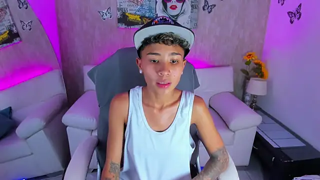 Snapshot of nova_sex01 chatting on 12-19-25, 09:00 nova sex01 online show from 12-19-25, 09:00