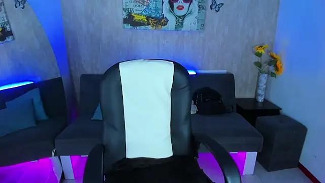 Snapshot of nova_sex01 chatting on 03-11-26, 04:40 nova sex01 online show from 03-11-26, 04:40