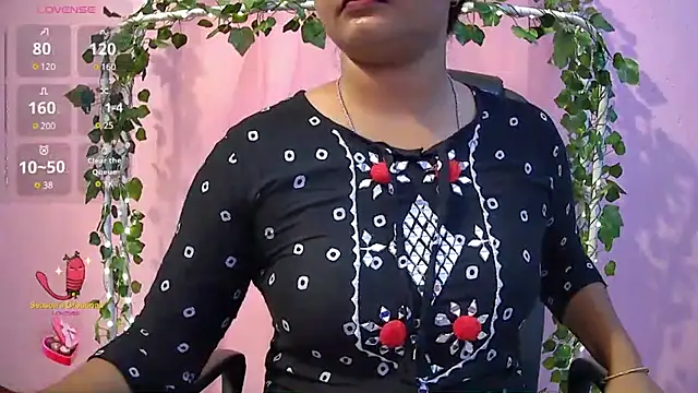 Snapshot of Pari-new chatting on 03-18-25, 04:04 Pari-new online show from 03-18-25, 04:04