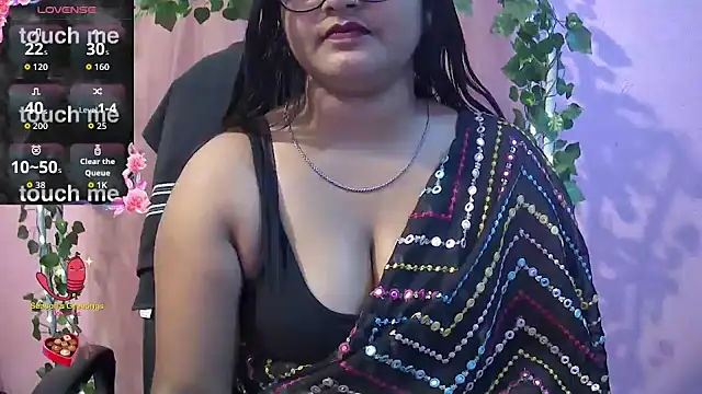 Snapshot of Pari-new chatting on 03-09-26, 04:38 Pari-new online show from 03-09-26, 04:38