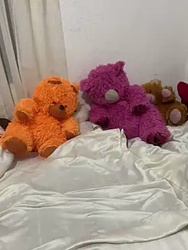 Jecy bee online show from 03-22-25, 12:39