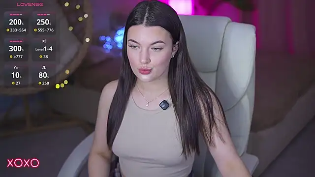 YourLolaBunny online show from 04-13-26, 01:05