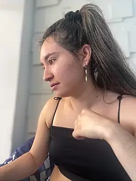 Sophie LS online show from 03-02-25, 07:23