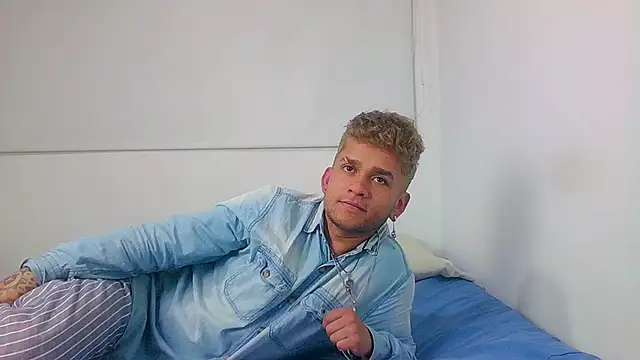Snapshot of be_sinners chatting on 12-27-24, 01:00 be sinners online show from 12-27-24, 01:00
