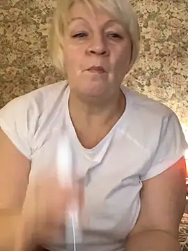 Snapshot of Laura_Millf chatting on 01-19-25, 02:06 Laura Millf online show from 01-19-25, 02:06