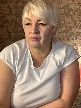 Snapshot of Laura_Millf chatting on 03-05-25, 07:17 Laura Millf online show from 03-05-25, 07:17