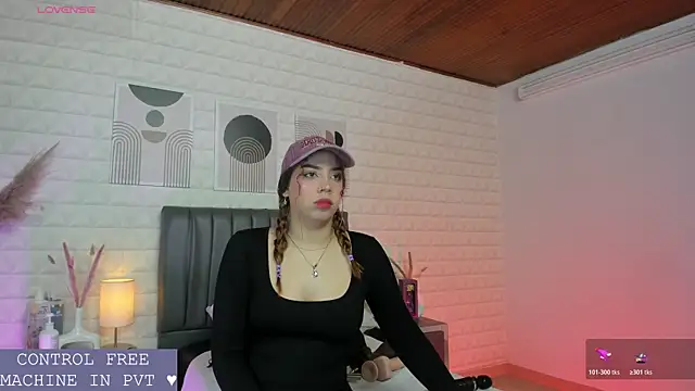 Lizzie-Evans online show from 06-13-26, 12:03