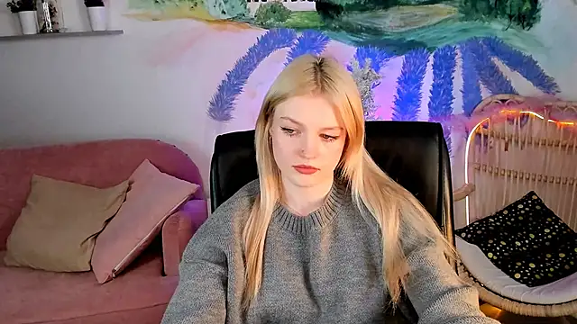 Snapshot of GraceGlamour chatting on 12-29-24, 08:22 GraceGlamour online show from 12-29-24, 08:22