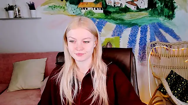 Snapshot of GraceGlamour chatting on 01-18-25, 05:20 GraceGlamour online show from 01-18-25, 05:20