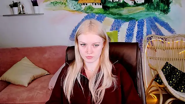 Snapshot of GraceGlamour chatting on 01-18-25, 11:32 GraceGlamour online show from 01-18-25, 11:32
