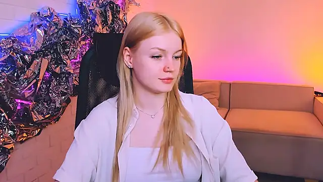 Snapshot of GraceGlamour chatting on 01-20-25, 05:26 GraceGlamour online show from 01-20-25, 05:26