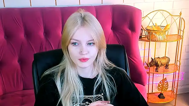 Snapshot of GraceGlamour chatting on 01-31-25, 05:30 GraceGlamour online show from 01-31-25, 05:30
