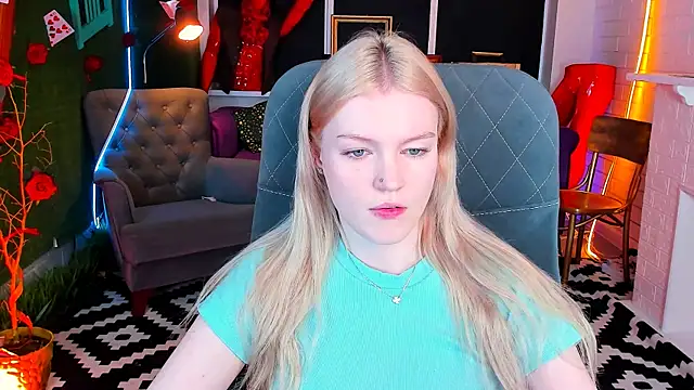 Snapshot of GraceGlamour chatting on 02-05-25, 05:20 GraceGlamour online show from 02-05-25, 05:20