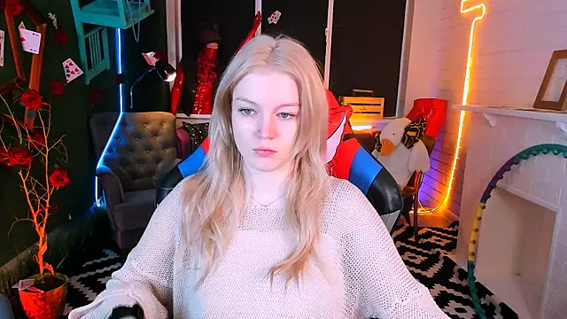 Snapshot of GraceGlamour chatting on 02-13-25, 05:16 GraceGlamour online show from 02-13-25, 05:16
