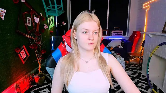 Snapshot of GraceGlamour chatting on 02-26-25, 05:09 GraceGlamour online show from 02-26-25, 05:09
