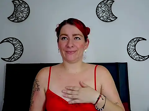 Snapshot of PamelaMK chatting on 09-18-25, 11:12 PamelaMK online show from 09-18-25, 11:12