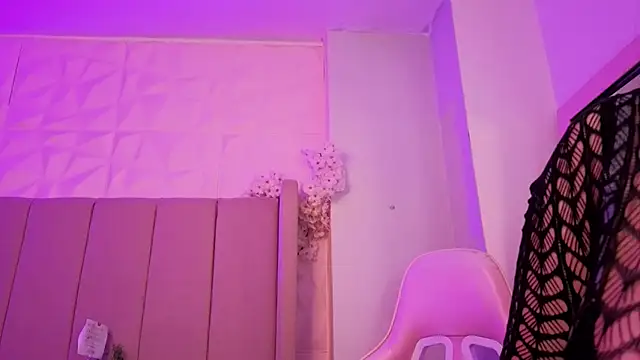 MollyBigBoobs12 online show from 07-18-26, 10:19