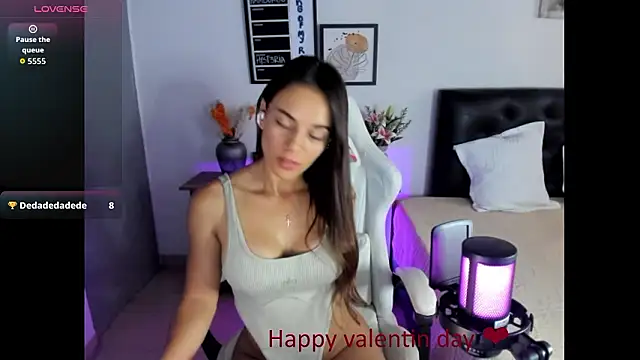 Sara lopez 28 online show from 02-15-26, 12:03