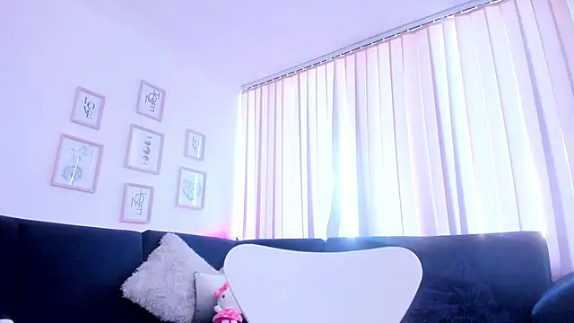 Valentina Se online show from 12-15-24, 08:36