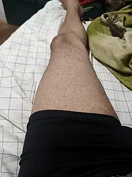 Snapshot of 01kirito chatting on 03-01-26, 06:21 01kirito online show from 03-01-26, 06:21