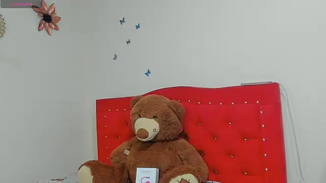 Snapshot of sharoncute1 chatting on 01-10-25, 09:20 sharoncute1 online show from 01-10-25, 09:20