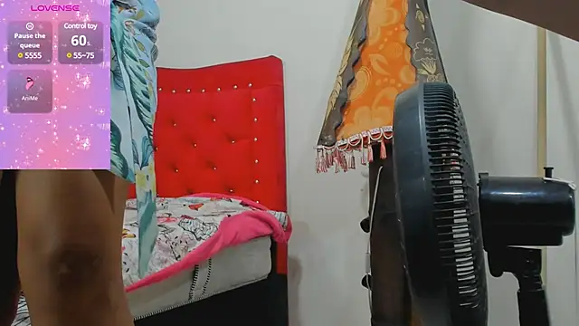 Snapshot of sharoncute1 chatting on 01-16-25, 09:40 sharoncute1 online show from 01-16-25, 09:40