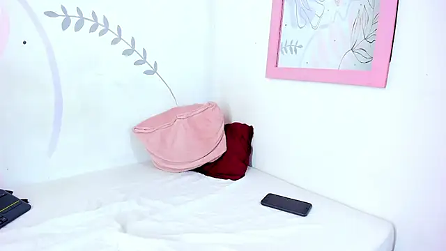 Snapshot of EVAN_XOX chatting on 12-25-24, 12:27 EVAN XOX online show from 12-25-24, 12:27