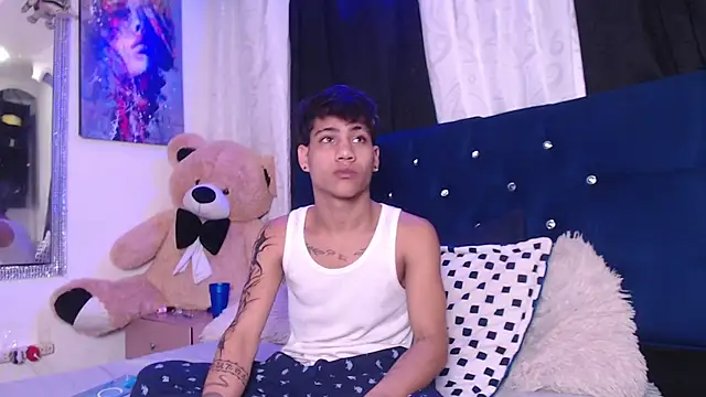 Snapshot of Sexys_Boys_Hot1 chatting on 09-20-25, 01:17 Sexys Boys Hot1 online show from 09-20-25, 01:17