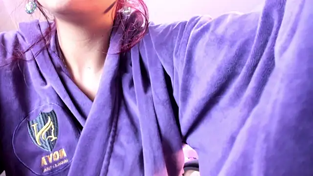 Snapshot of Kat_cute_ chatting on 01-16-25, 10:32 Kat cute online show from 01-16-25, 10:32