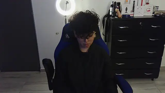 thomascooper7 online show from 02-12-25, 01:30